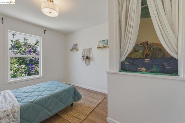 1116 E 20Th St, Oakland, CA 94606
