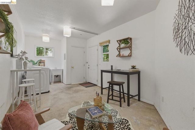 1116 E 20Th St, Oakland, CA 94606