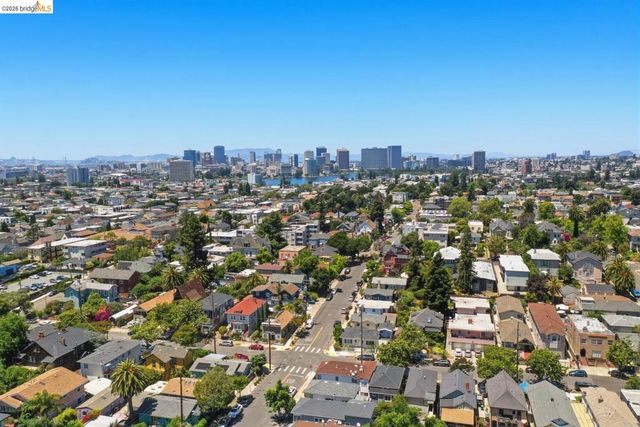 1116 E 20Th St, Oakland, CA 94606