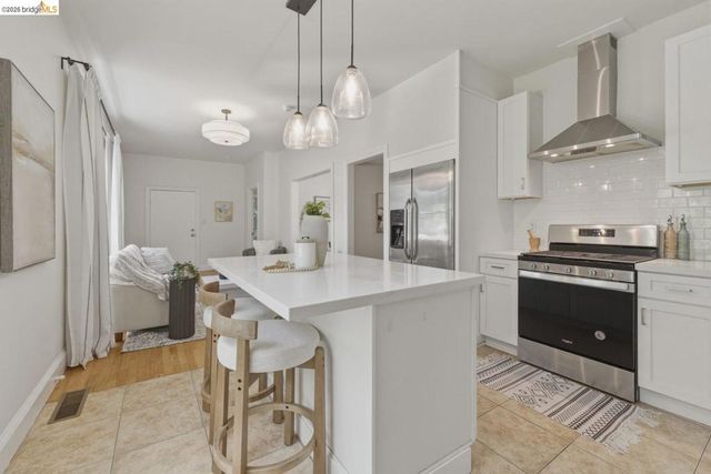 1116 E 20Th St, Oakland, CA 94606
