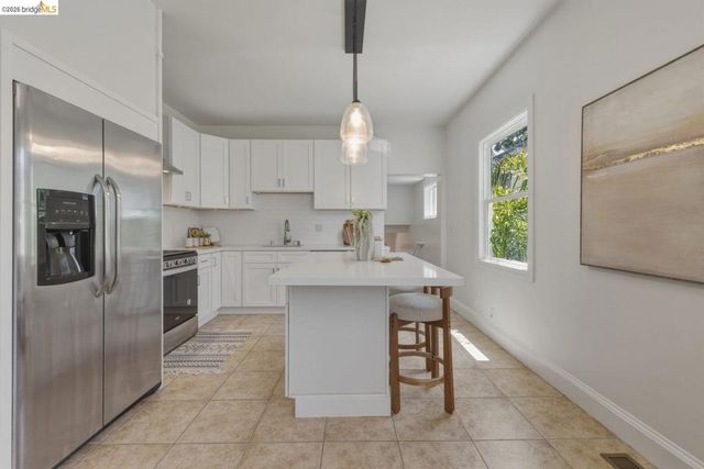 1116 E 20Th St, Oakland, CA 94606