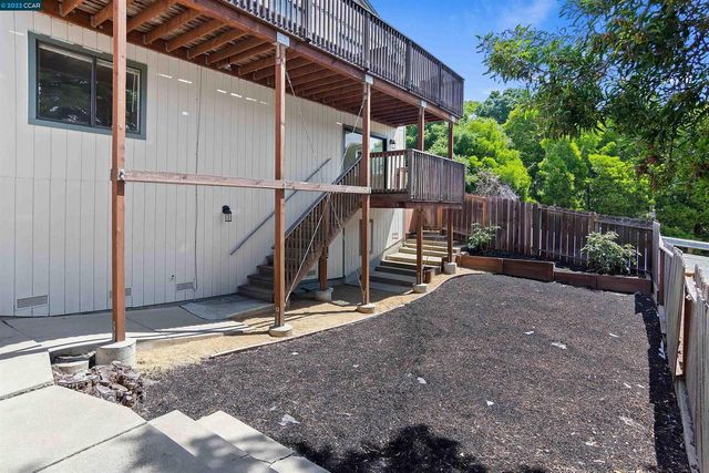 619 Edwards Street, Crockett, CA 94525