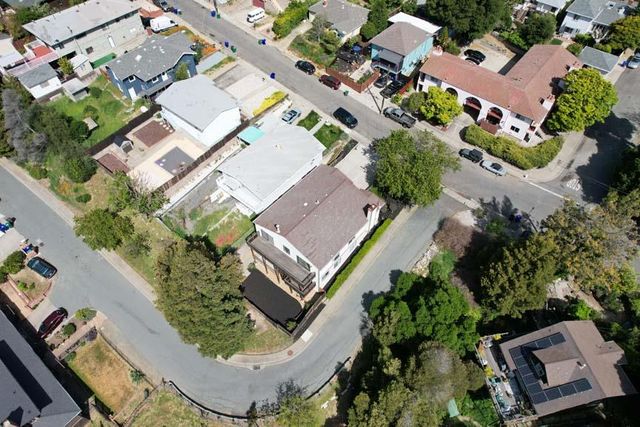 619 Edwards Street, Crockett, CA 94525