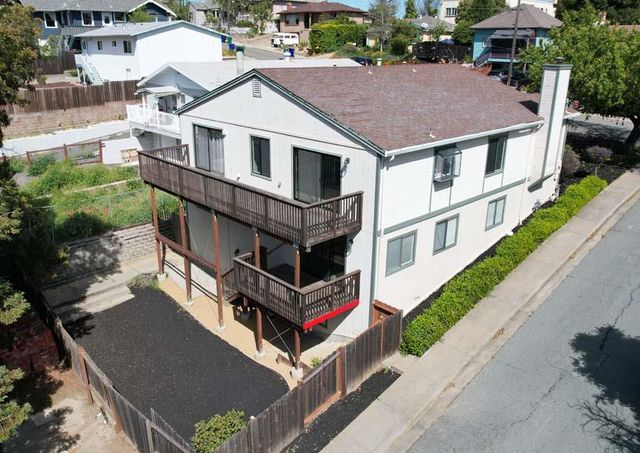 619 Edwards Street, Crockett, CA 94525