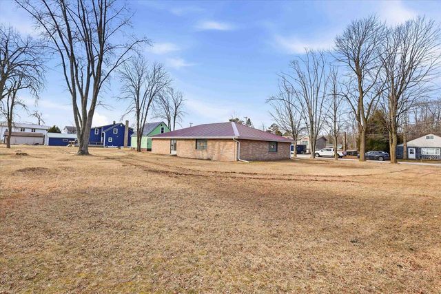 131 MCKINLEY STREET, Two Rivers, WI 54241