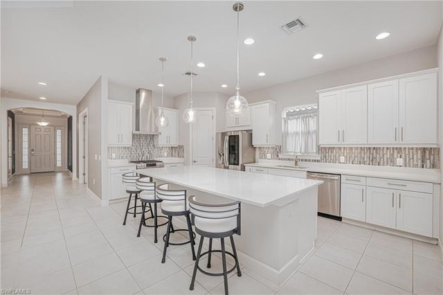 19717 Estero Pointe LN, Fort Myers, FL 33908