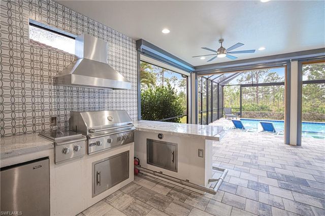 19717 Estero Pointe LN, Fort Myers, FL 33908