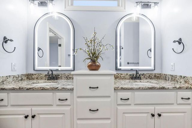 4552 NE PARK RIDGE Avenue, Lee's Summit, MO 64064