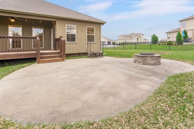 4552 NE PARK RIDGE Avenue, Lee's Summit, MO 64064