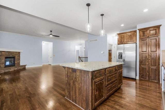 4552 NE PARK RIDGE Avenue, Lee's Summit, MO 64064