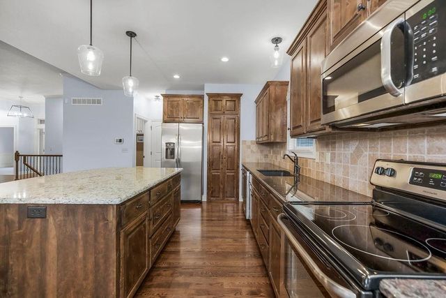 4552 NE PARK RIDGE Avenue, Lee's Summit, MO 64064