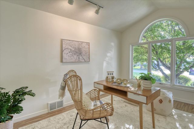 4420 E 51st Ln, Spokane, WA 99223