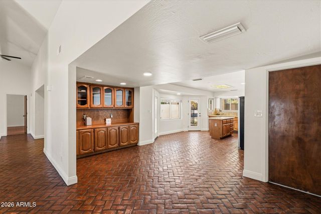 1756 W ECHO Lane, Phoenix, AZ 85021