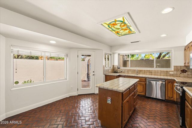 1756 W ECHO Lane, Phoenix, AZ 85021