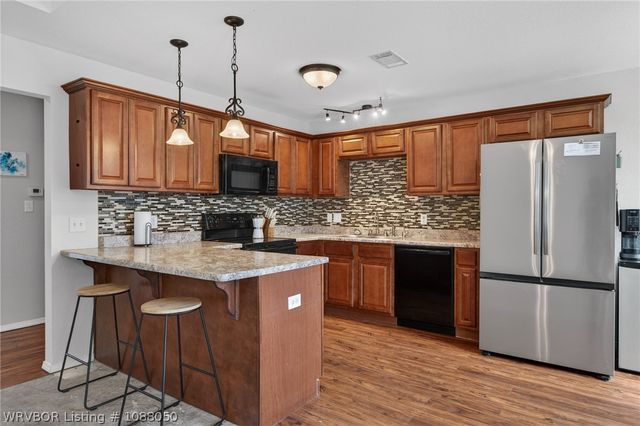 806 N 9th Street, Van Buren, AR 72956