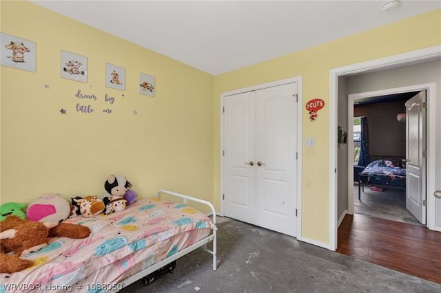 806 N 9th Street, Van Buren, AR 72956