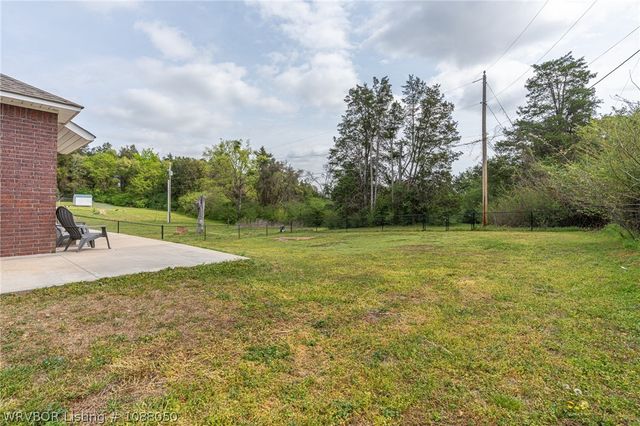 806 N 9th Street, Van Buren, AR 72956