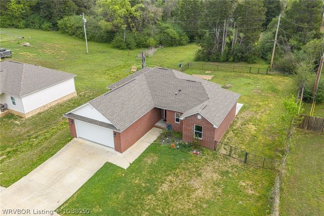 806 N 9th Street, Van Buren, AR 72956