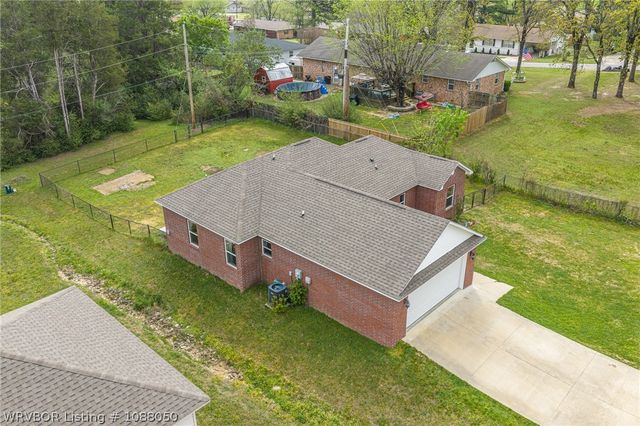 806 N 9th Street, Van Buren, AR 72956