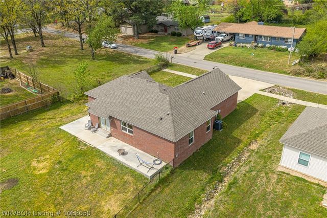806 N 9th Street, Van Buren, AR 72956