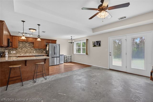 806 N 9th Street, Van Buren, AR 72956