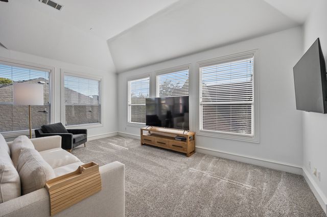 2623 N Garrett Avenue, Dallas, TX 75206