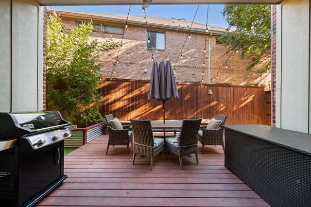 2623 N Garrett Avenue, Dallas, TX 75206