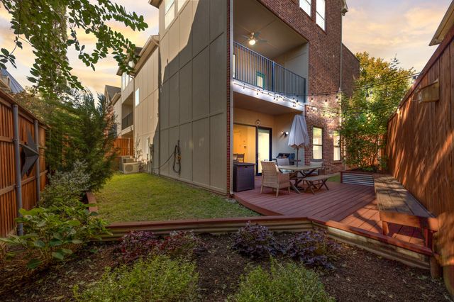 2623 N Garrett Avenue, Dallas, TX 75206