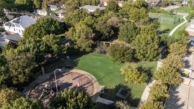 2623 N Garrett Avenue, Dallas, TX 75206