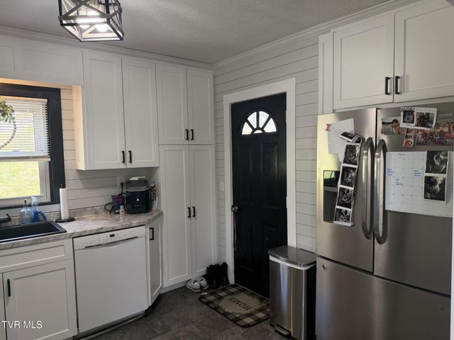 723 Northeast Park Avenue, Norton, VA 24273