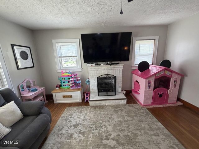 723 Northeast Park Avenue, Norton, VA 24273