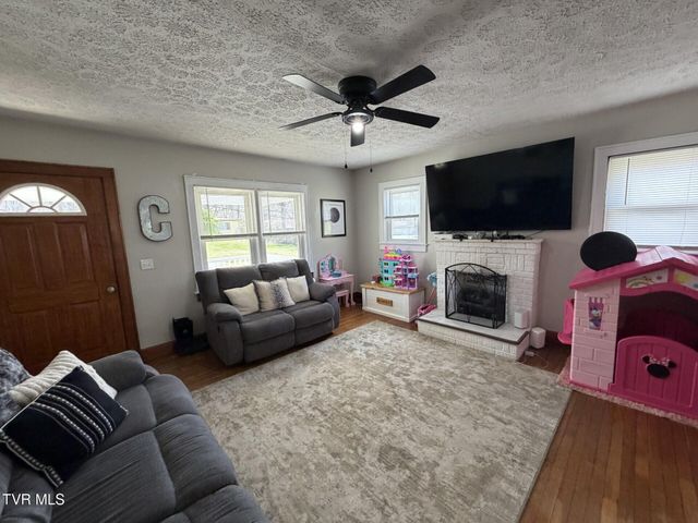 723 Northeast Park Avenue, Norton, VA 24273