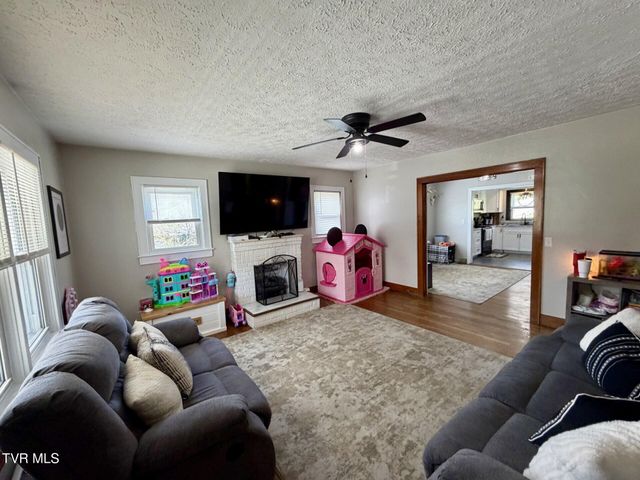 723 Northeast Park Avenue, Norton, VA 24273