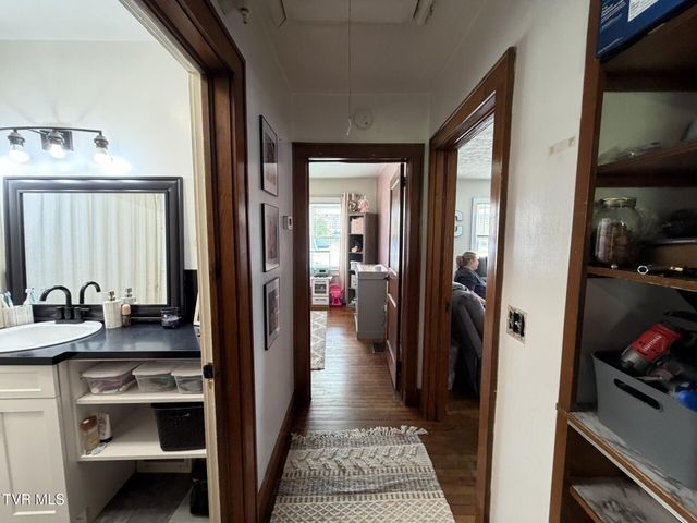 723 Northeast Park Avenue, Norton, VA 24273