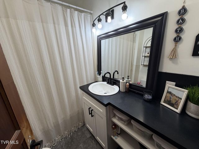 723 Northeast Park Avenue, Norton, VA 24273