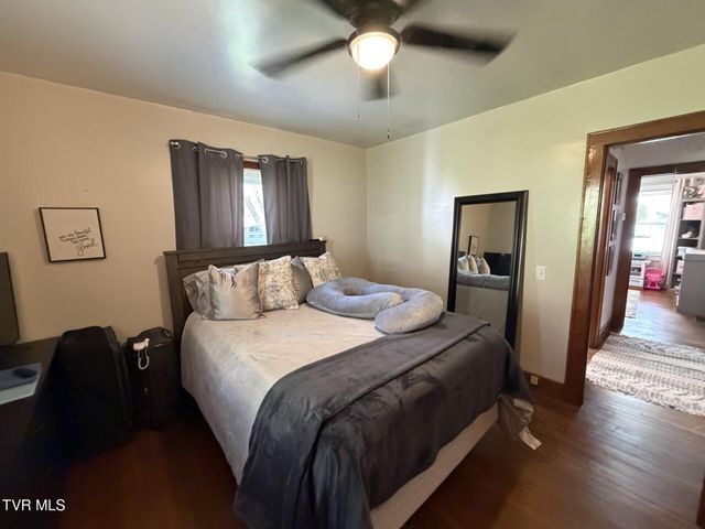 723 Northeast Park Avenue, Norton, VA 24273