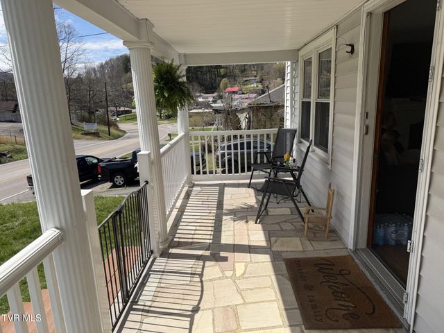 723 Northeast Park Avenue, Norton, VA 24273