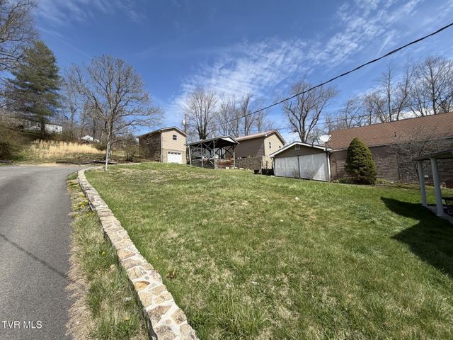 723 Northeast Park Avenue, Norton, VA 24273