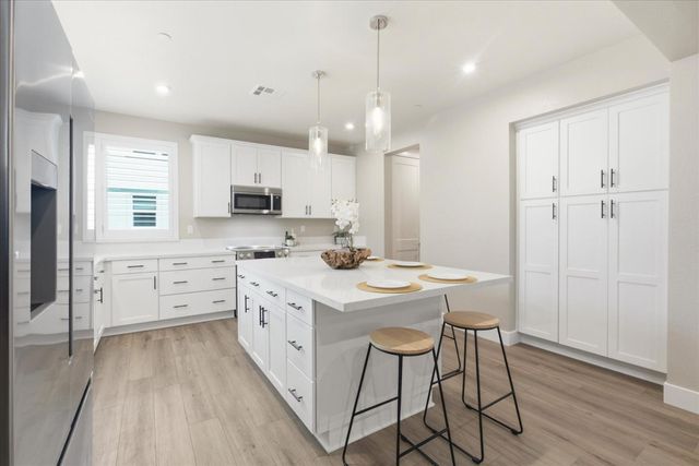 922 Loyola Lane, Morgan Hill, CA 95037