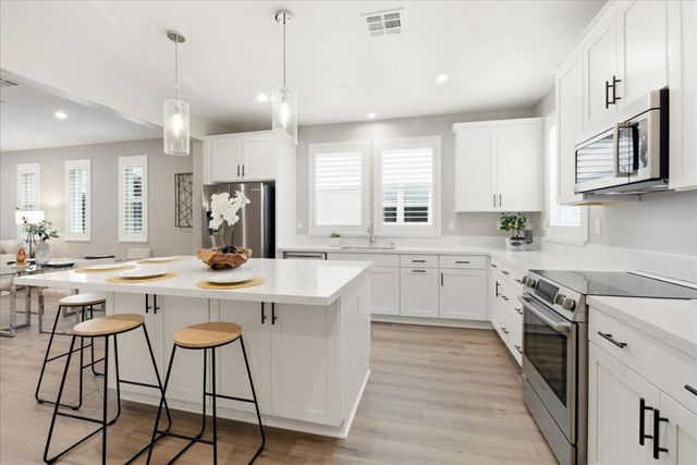 922 Loyola Lane, Morgan Hill, CA 95037