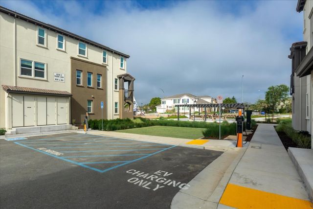 922 Loyola Lane, Morgan Hill, CA 95037