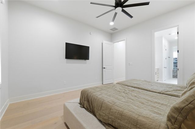 8001 W Ardmore Street, Rogers, AR 72758