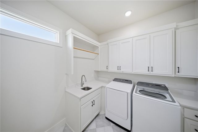 8001 W Ardmore Street, Rogers, AR 72758