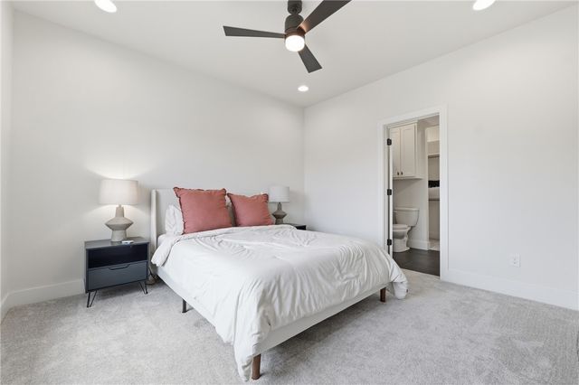 8001 W Ardmore Street, Rogers, AR 72758