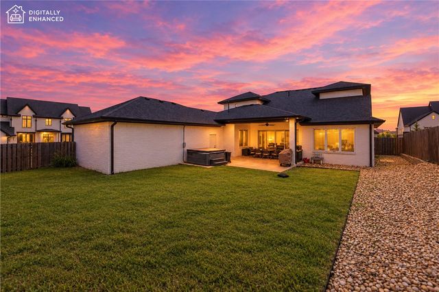 8001 W Ardmore Street, Rogers, AR 72758