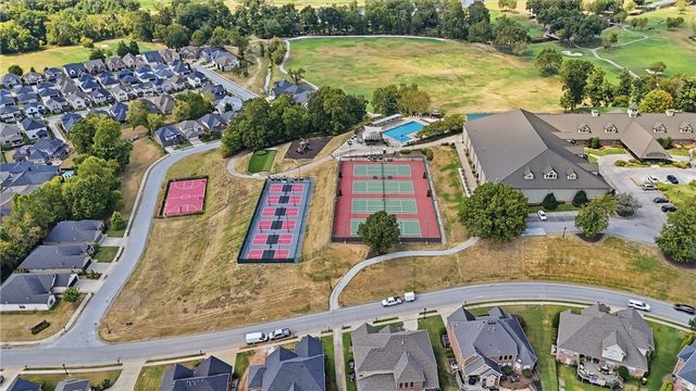 8001 W Ardmore Street, Rogers, AR 72758