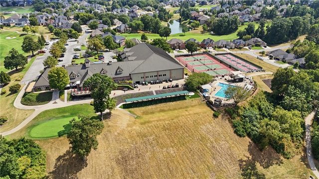 8001 W Ardmore Street, Rogers, AR 72758