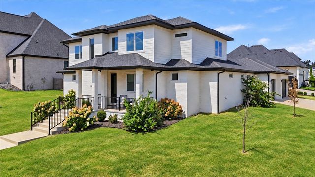 8001 W Ardmore Street, Rogers, AR 72758