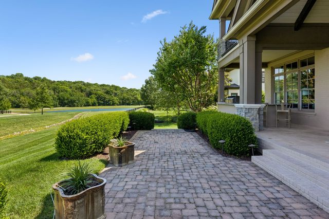 5089 Native Pony Trl, College Grove, TN 37046