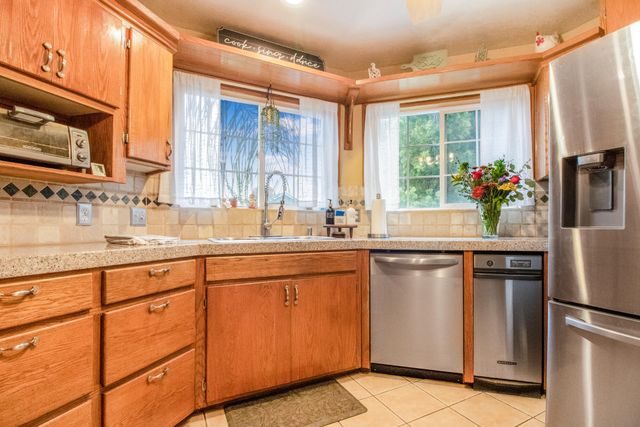 2505 S Ben Maddox Way, Visalia, CA 93292